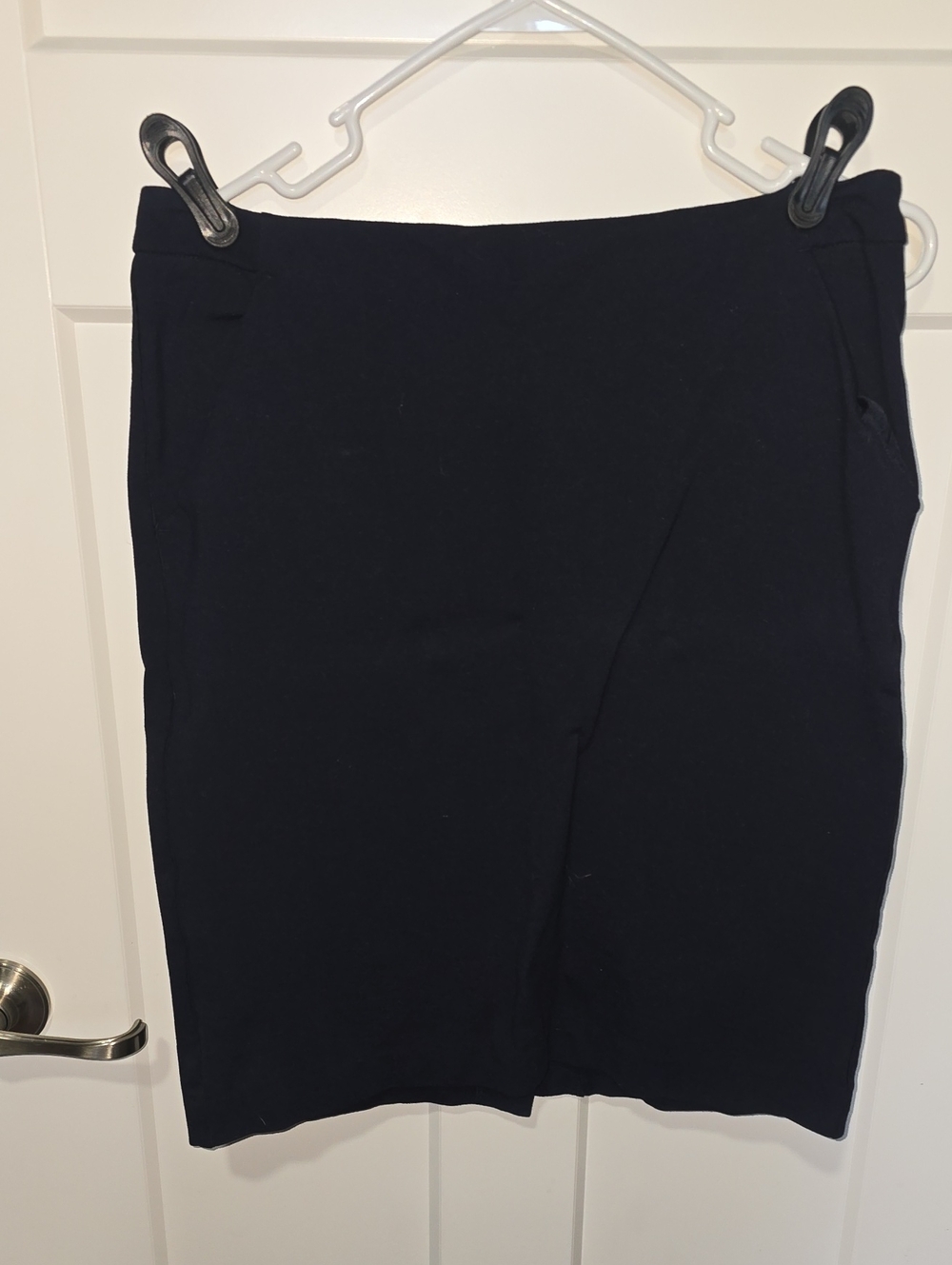 Women's Black Pencil Skirt - Sleek Office Staple